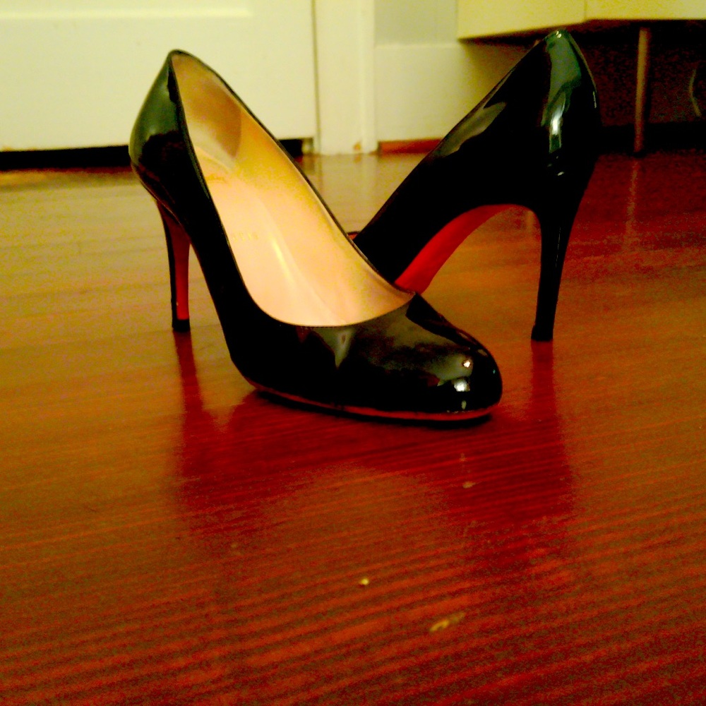 Christian Louboutin | Dolly Patent Pump | Size EU 36.5